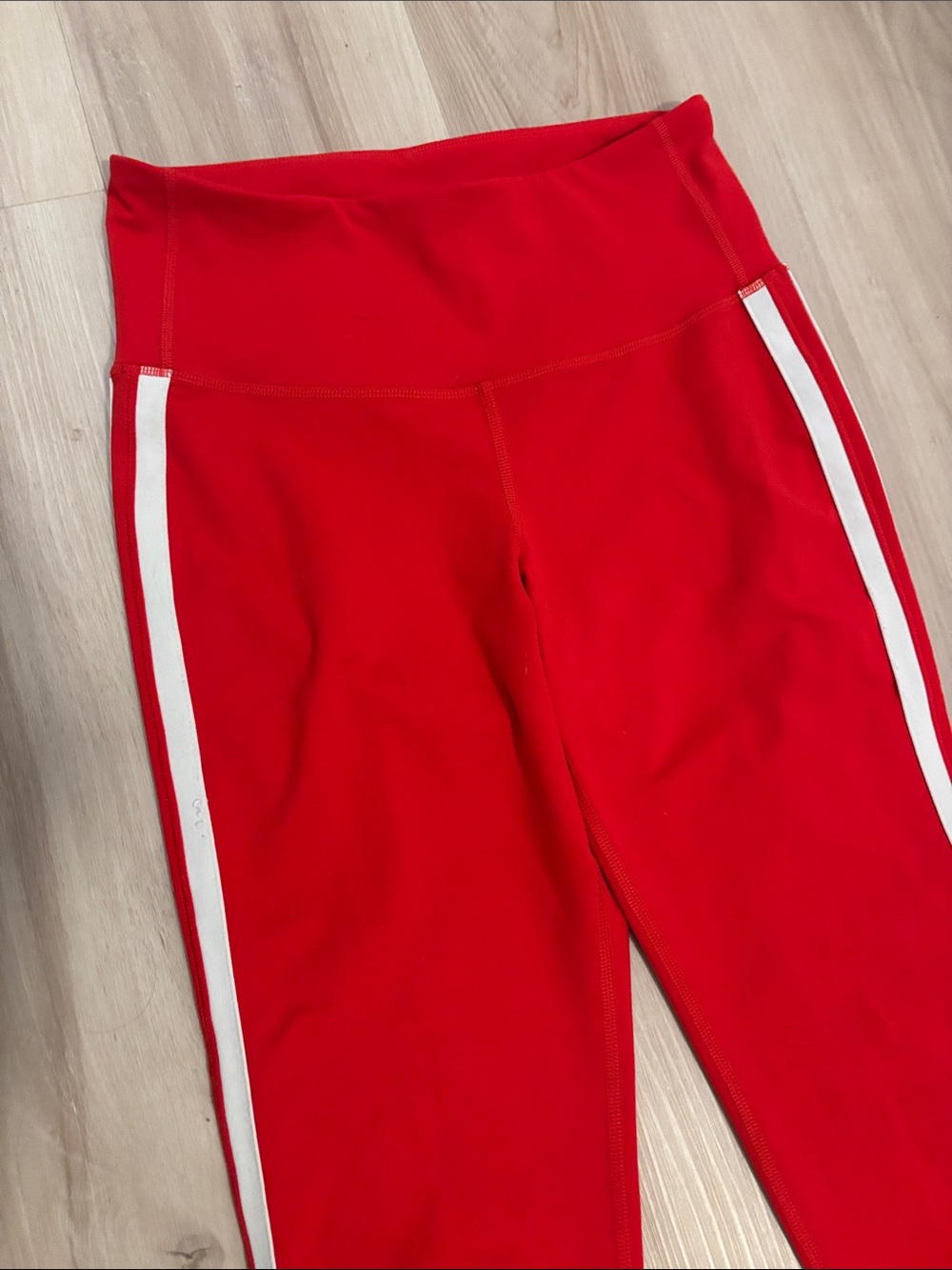 Old navy sporty go-dry leggings with stripes size M